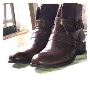 Dark Brown leather Ankle boots